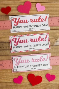Sharing 15 EASY valentines ideas for your kids to give out! Grab your printer because each one comes with a free printable too!