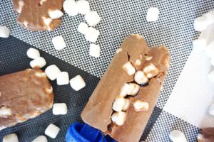 Recipe: Chocolate Banana Marshmallow Popsicles OMG :: I Adore What I Love Blog :: www.iadorewhatilove.com #iadorewhatilove