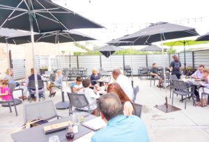 The 4 Best Outdoor Patio Restaurants to Eat at in Chicago's North Shore :: I Adore What I Love Blog :: www.iadorewhatilove.com #iadorewhatilove